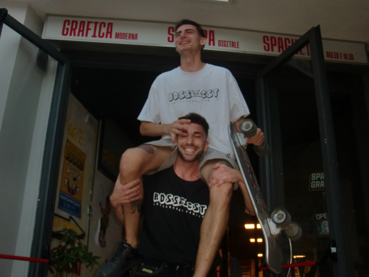 Poster della sessione video Coastline, in arrivo